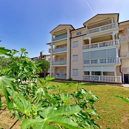 Apartments Elin Sofia Poreč Exteriör bild