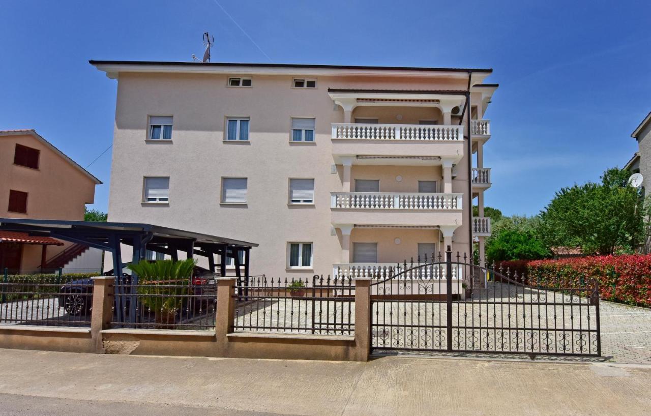 Apartments Elin Sofia Poreč Exteriör bild