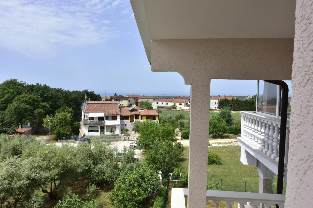 Apartments Elin Sofia Poreč Exteriör bild